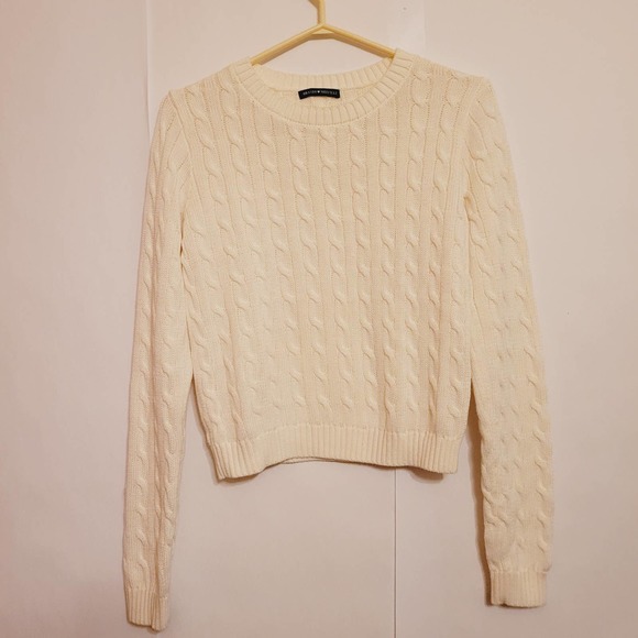 Brandy Melville Sweaters - Brandy Melville cream cropped cable knit sweater